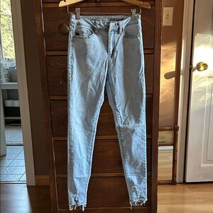 KanCan Women's Light Wash Skinny Jeans